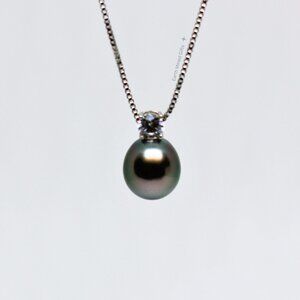 Black Tahitian Pearl Necklace with Purple and Silver Overtones 925 Silver